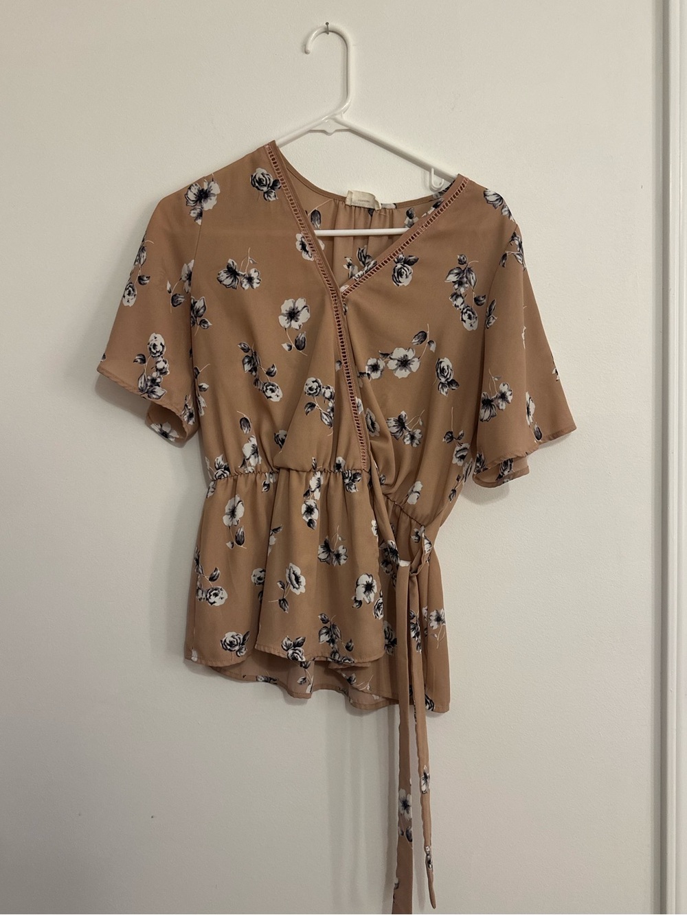 Dusty Pink Floral False Wrap Peplum Top Size M